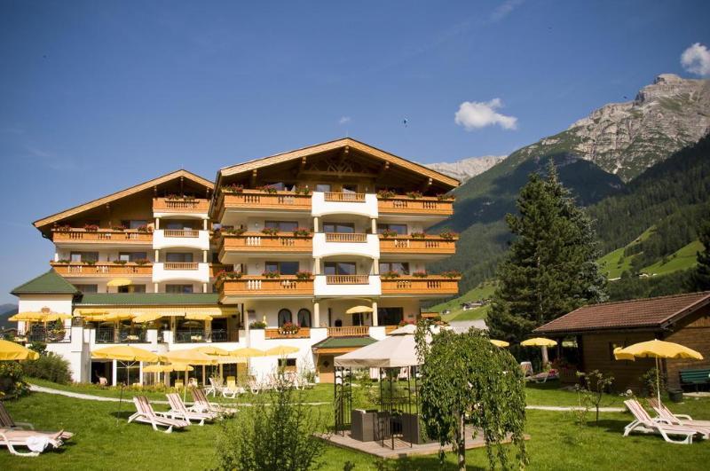 Alpinresort Stubaierhof ****S فلبمس المظهر الخارجي الصورة